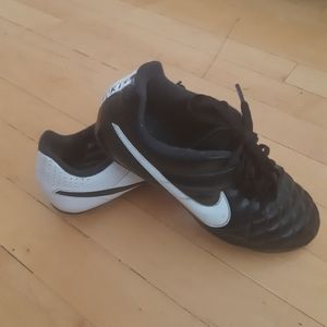 Nike kids soccer cleats